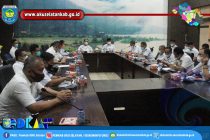 BUPATI OKU SELATAN PIMPIN RAPAT INTERNAL DALAM RANGKA PENCEGAHAN PENULARAN COVID-19 DI WILAYAH KABUPATEN OKU SELATAN.