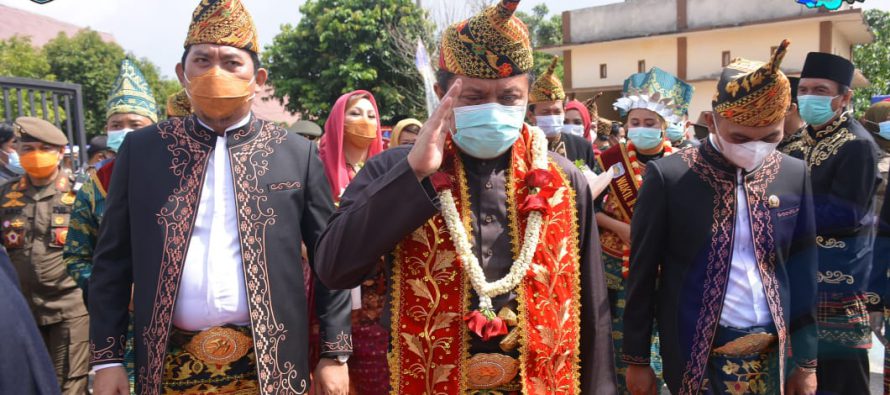 HERMAN DERU HADIRI SIDANG PARIPURNA ISTIMEWA DPRD KABUPATEN OKU SELATAN DALAM RANGKA HUT KE-17 KABUPATEN OKU SELATAN SERTA PERESMIAN INFRASTRUKTUR YANG ADA DI KABUPATEN OKU SELATAN.