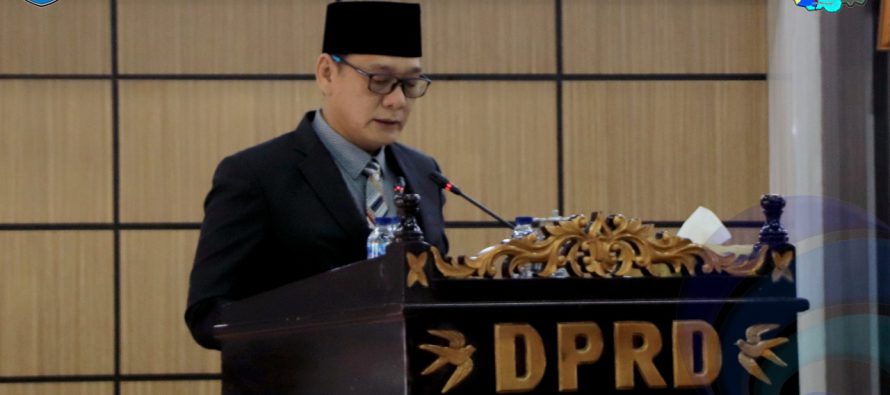 WAKIL BUPATI OKU SELATAN HADIRI RAPAT PARIPURNA DPRD OKU SELATAN TERKAIT MENDENGARKAN LAPORAN PANITIA KHUSUS TERHADAP RAPERDA RTRW 2021-2024.
