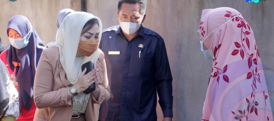 KETUA TP PKK OKU SELATAN KUNJUNGI KELUARGA KORBAN TENGGELAM DI DESA DAMARPURA