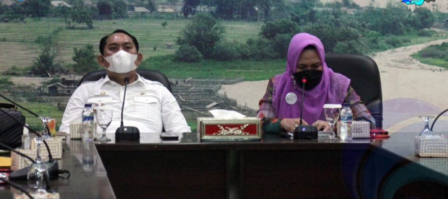 BUPATI OKU SELATAN HADIRI PERSENTASI MASTERPLAN PROJECT OKUS-DISTI (DESA INTEGRASI SYSTEM TEKNOLOGI INFORMASI DI KABUPATEN OKU SELATAN