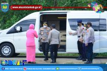 KAPOLDA SUMSEL SANTUNI ANAK YATIM DAN PENYANDANG DISABILITAS KECAMATAN PULAU BERINGIN