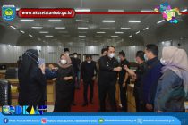 BUPATI DAN WAKIL BUPATI OKU SELATAN HADIRI RAPAT PARIPURNA DENGAN AGENDA JAWABAN BUPATI TERHADAP PANDANGAN UMUM FRAKSI- FRAKSI DPRD OKU SELATAN