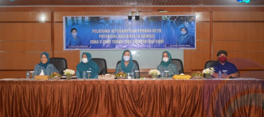 TINGKATKAN KUALITAS USAHA KELOMPOK UP2K-PKK, TP PKK SUMSEL GELAR PELATIHAN KETERAMPILAN PRODUK UP2K POTENSIAL KAB/KOTA SE SUMSEL