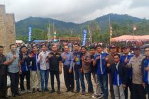 KETUA KARANG TARUNA KABUPATEN OKU SELATAN HERI MARTADINATA MEMBUKA SECARA RESMI TURNAMEM VOLLY BALL KECAMATAN PULAU BERINGIN