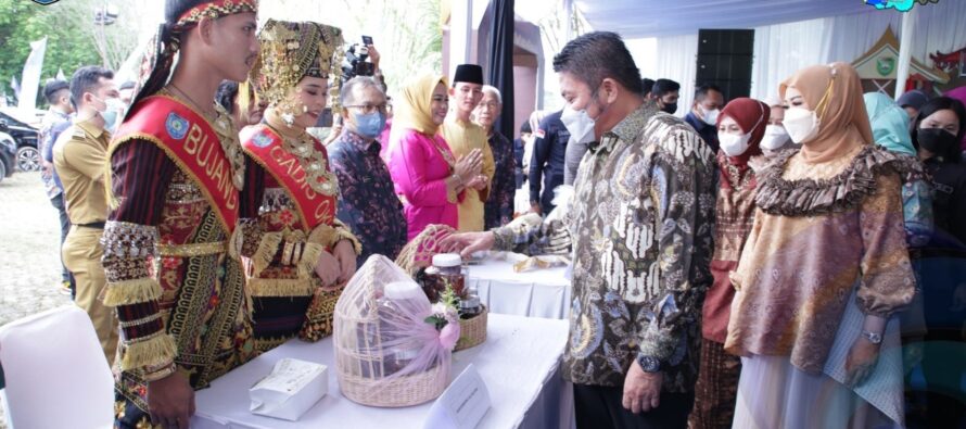 DEKRANASDA OKU SELATAN PROMOSIKAN KEARIFAN LOKAL DALAM FESTIVAL ANJUNGAN SUMATERA SELATAN 2022