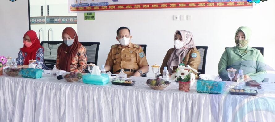 DINAS PPKB- PPPA KABUPATEN OKU SELATAN GELAR BAKTI SOSIAL DALAM PERINGATAN HARI KELUARGA NASIONAL TAHUN 2022