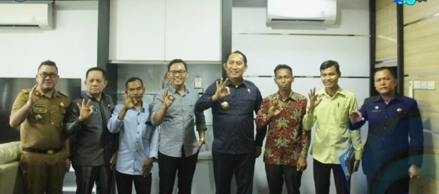 BUPATI POPO HARAPKAN KEPADA PESERTA KKN DAPAT MEMBUAT PROGRAM YANG BISA BERMANFAAT BAGI MASYARAKAT.