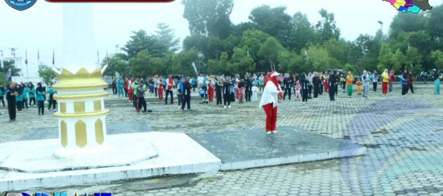 PEMKAB OKU SELATAN GELAR SENAM BERSAMA UNTUK MEWUJUDKAN SELURUH PEGAWAI SEHAT DAN BUGAR.