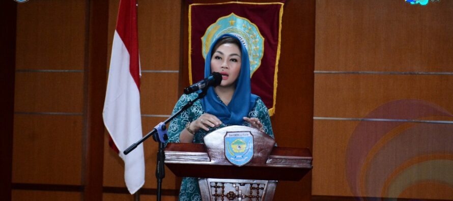 KETUA TP PKK KABUPATEN OKU SELATAN NY. ISYANA LONITASARI POPO, MEMBUKA SECARA LANGSUNG KEGIATAN PELATIHAN ADMINISTRASI PKK DAN DASAWISMA TP- PKK KABUPATEN OKU SELATAN TAHUN 2022