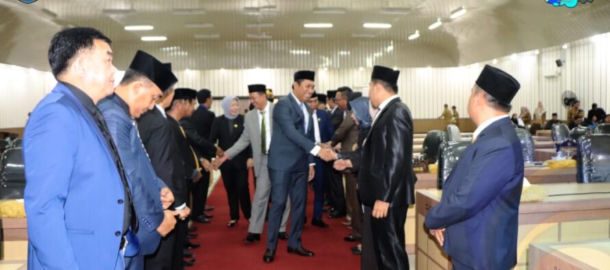 BUPATI POPO HADIRI PEMBUKAAN RAPAT PARIPURNA DPRD OKU SELATAN, DENGAN AGENDA PENYAMPAIAN RANCANGAN KUA DAN PPAS RAPBD PERUBAHAN TAHUN ANGGARAN TAHUN 2022.