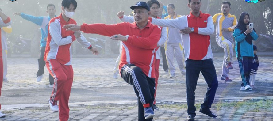 PEJABAT DAN PEGAWAI DI LINGKUNGAN PEMKAB OKU SELATAN ANTUSIAS IKUTI SENAM SEHAT