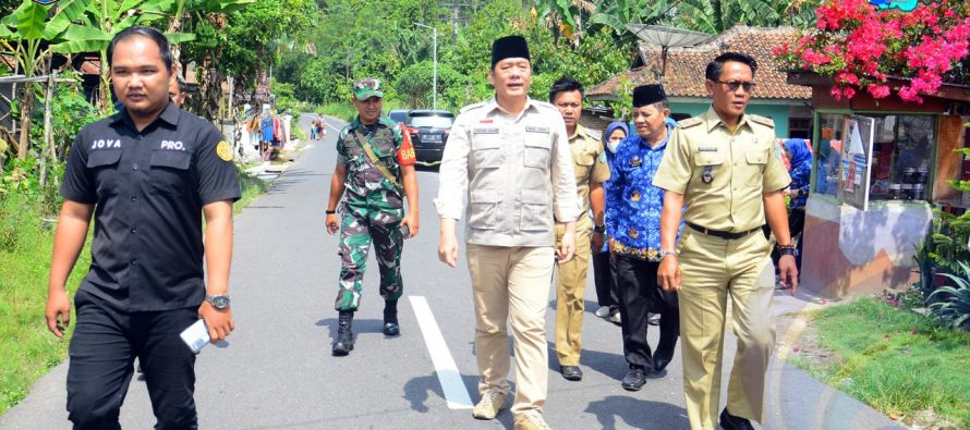 WABUP SHOLEHIEN SERAHKAN SEMBAKO DAN PMT KEPADA BUMIL DAN BALITA SASARAN AUDIT KASUS STUNTING