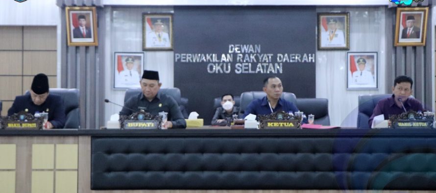 RAPAT PARIPURNA DPRD OKU SELATAN, BUPATI OKU SELATAN SAMPAIKAN JAWABAN ATAS TANGGAPAN PANDANGAN UMUM DARI ENAM FRAKSI