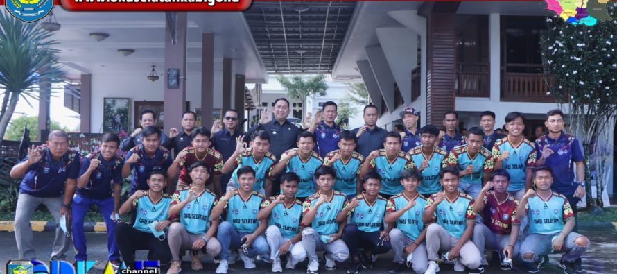 BUPATI POPO ALI BERIKAN MOTIVASI KEPADA TIM U-20 OKU SELATAN UNTUK PIALA GUBERNUR SUMSEL 2022
