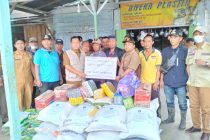 PEMKAB OKU SELATAN SALURKAN BANTUAN BERAS SEBANYAK 7.150 KG, KEPADA KORBAN BENCANA BANJIR DI KECAMATAN WARKUK RANAU SELATAN.
