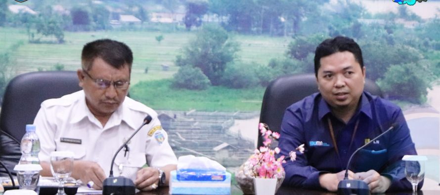 PEMKAB TARGETKAN SELURUH DESA DI OKU SELATAN SEGERA TERALIRI LISTRIK