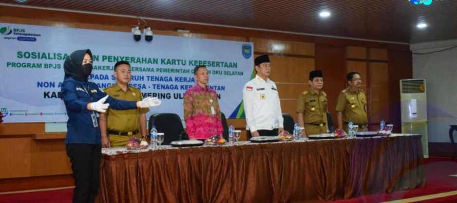 WABUB SHOLEHIEN MEMBUKA SECARA LANGSUNG SOSIALISASI DAN PENYERAHAN BPJS KETENAGAKERJAAN.