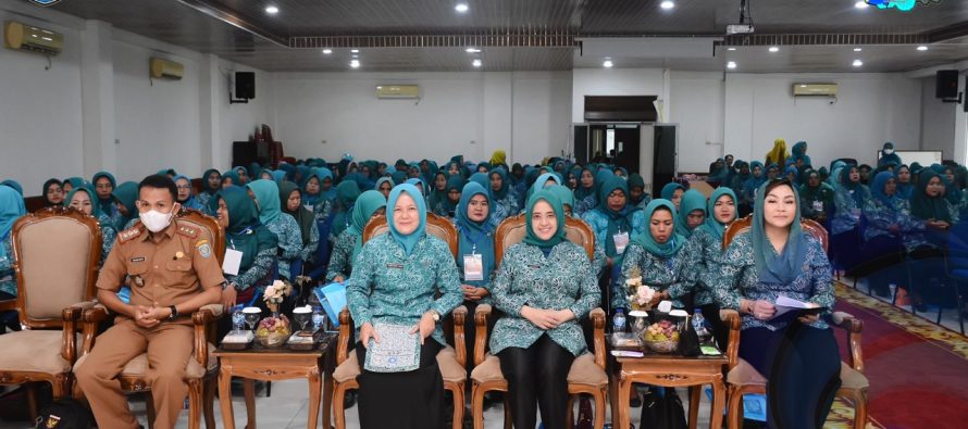 WUJUDKAN KELUARGA SEJAHTERA DAN MANDIRI MELALUI PELATIHAN PENINGKATAN KETERAMPILAN BUDIDAYA TANAMAN TOGA