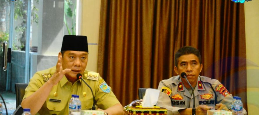 WAKIL BUPATI OKU SELATAN HADIRI RAPAT KOORDINASI SATGAS UNIT SAPU BERSIH PUNGUTAN LIAR DI OKU SELATAN
