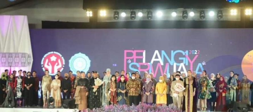 KARYA DEKRANASDA OKU SELATAN X IVAN GEOVANY TAMPIL MEMUKAU DI PAGELARAN KSFP 2022 DAN PELANGI SRIWIJAYA, PROMOSIKAN KAWAI KANDUK HINGGA INTERNASIONAL