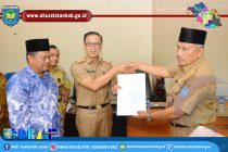 HADIRI SERAH TERIMA TUGAS KADIN LINGKUNGAN HIDUP, SEKDA OKU SELATAN IMBAU PEGAWAI TINGKATKAN KERJASAMA DAN SOLIDITAS SUKSESKAN PROGRAM