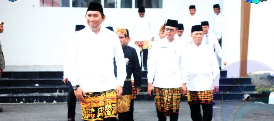 BUPATI POPO ALI PIMPIN UPACARA HARI AMAL BHAKTI KEMENAG KE-77