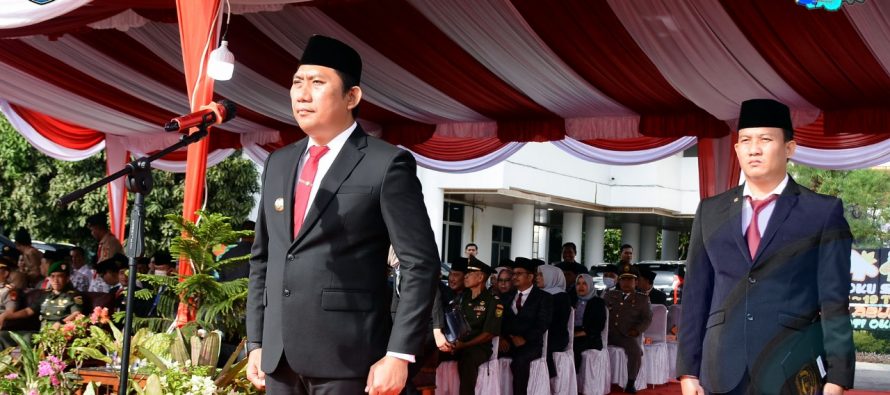 PEMKAB OKU SELATAN GELAR UPACARA BENDERA DALAM RANGKA PERINGATAN HARI JADI KABUPATEN OKU SELATAN KE-19 TAHUN 2023.
