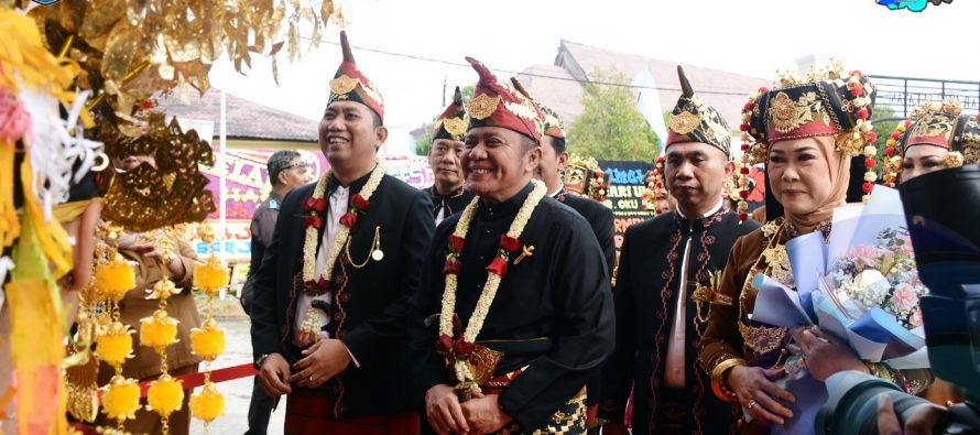 GUBERNUR SUMSEL H. HERMAN DERU HADIRI RAPAT PARIPURNA ISTIMEWA DPRD OKU SELATAN, DALAM RANGKA PERINGATAN HARI JADI KE-19 KABUPATEN OKU SELATAN TAHUN 2023.
