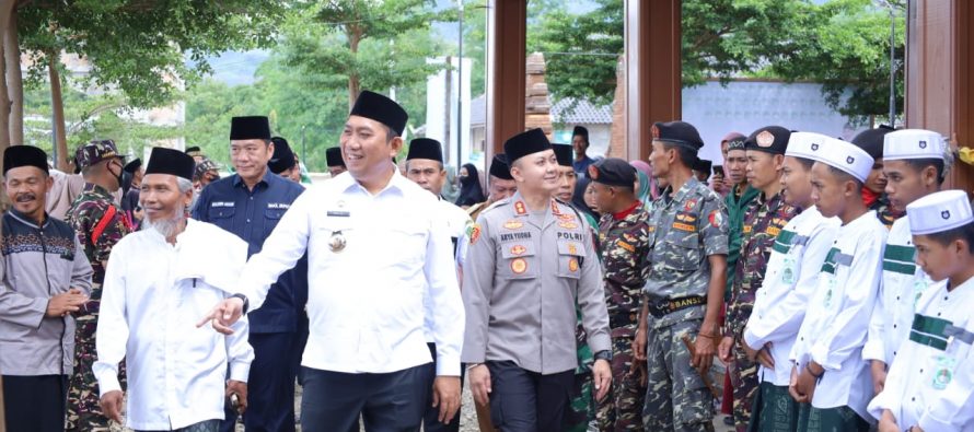 BUPATI POPO ALI HADIRI PENGAJIAN AKBAR DAN HAFLAH WISUDA KHOTMIL QURAN XXIV PONPES ROUDLOTUL QURAN