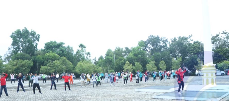 DUKUNG GERMAS, PEMKAB OKU SELATAN KEMBALI GELAR SENAM SEHAT BERSAMA PARA PEGAWAI