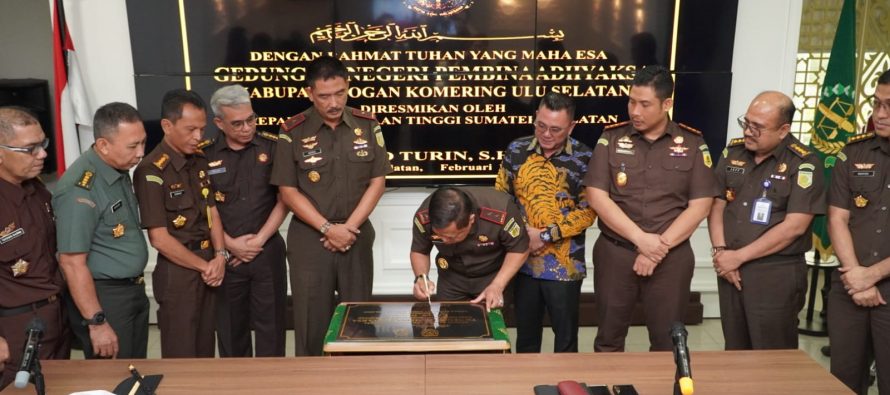 WAKILI PEMKAB, KEPALA DINAS PENDIDIKAN OKU SELATAN HADIRI PENANDATANGANAN PRASASTI TK NEGERI PEMBINA ADHYAKSA MUARADUA