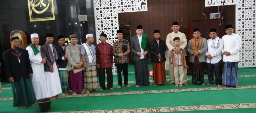 BUPATI POPO ALI AJAK MASYARAKAT SENANTIASA BERSYUKUR SERTA PERKUAT TALI SILATURAHMI DI MOMEN IDUL FITRI.