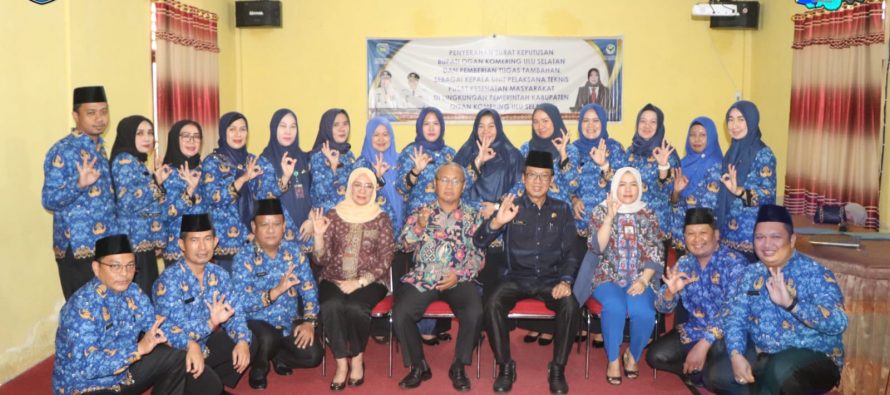 SEKDA PIMPIN LANGSUNG PENYERAHAN SURAT KEPUTUSAN KEPADA 6 PEJABAT FUNGSIONAL DAN 13 PEJABAT FUNGSIONAL PELAKSANA TUGAS KEPALA UNIT PELAKSANA TEKNIS PUSKESMAS DI LINGKUNGAN PEMKAB OKU SELATAN