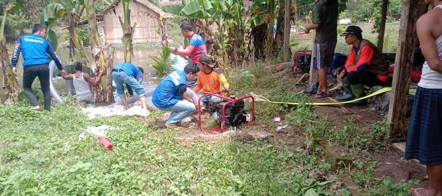 BUPATI OKU SELATAN MELALUI SEKRETARIS DAERAH INSTRUKSIKAN DINAS TERKAIT GERAK CEPAT LAKUKAN PENANGANAN TERHADAP BANJIR DI DESA SUKAJAYA