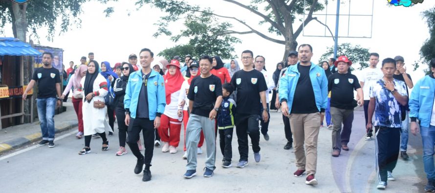 PEMKAB OKU SELATAN APRESIASI UPAYA DPD KNPI PROMOSIKAN PARIWISATA MELALUI JALAN SEHAT.