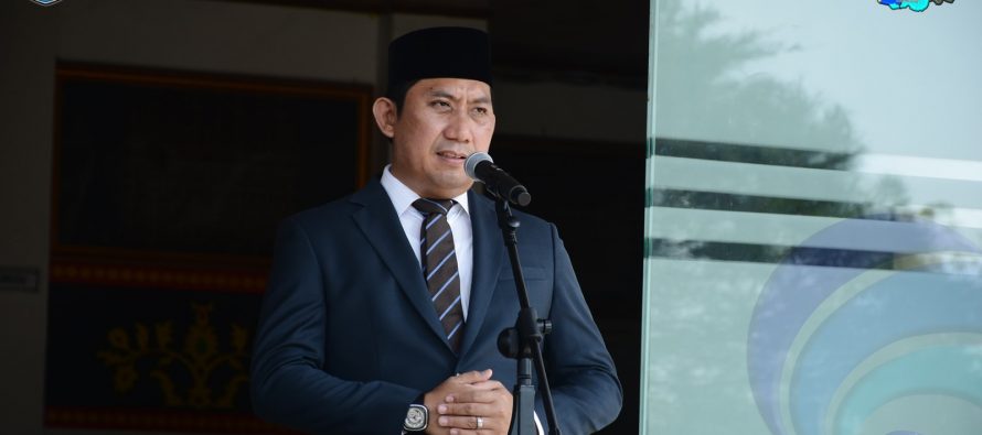 BUPATI POPO ALI LEPAS SECARA LANGSUNG KONTINGEN OKU SELATAN YANG AKAN MENGIKUTI KEGIATAN RAIMUNA DAERAH DI KOTA LUBUK LINGGAU.