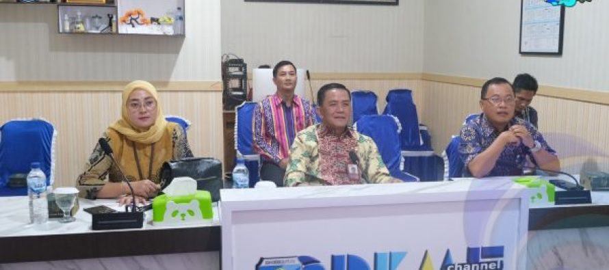 PERKUAT PERSATUAN KESATUAN BANGSA, STAF AHLI BIDANG PEMERINTAHAN, HUKUM DAN POLITIK SETDA OKU SELATAN BERSAMA KABAN KESBANGPOL IKUTI WEBINAR PEMBANGUNAN IBU KOTA NEGARA SEBAGAI MOMENTUM KEBANGKITAN NASIONAL