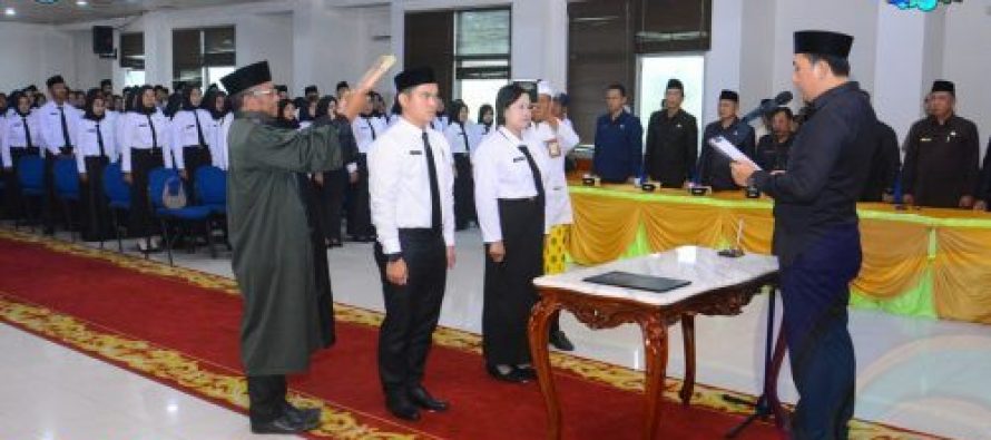 BUPATI OKU SELATAN LANTIK 231 PEGAWAI PEMERINTAH DENGAN PERJANJIAN KERJA TENAGA KESEHATAN DI LINGKUNGAN PEMERINTAH KABUPATEN OKU SELATAN