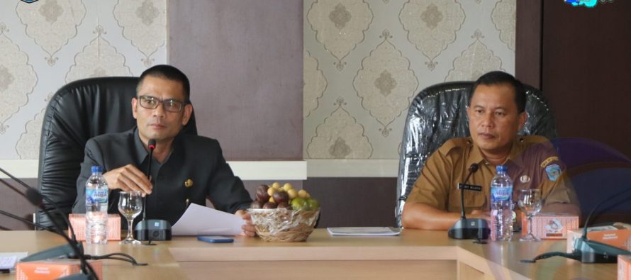 SEKDA PIMPIN RAPAT PEMBAHASAN DANA HIBAH KEPADA KPU DAN BAWASLU TAHUN ANGGARAN 2023-2024