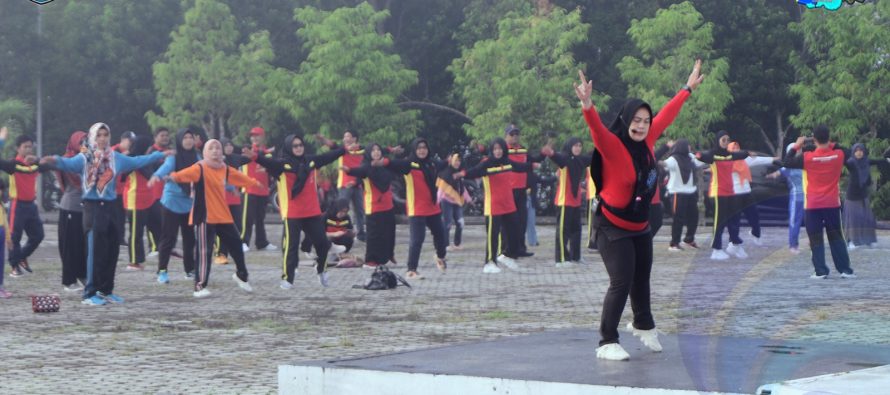 JAGA KEBUGARAN DAN KESEHATAN JASMANI PEGAWAI, PEMKAB OKU SELATAN RUTIN GELAR SENAM SEHAT BERSAMA