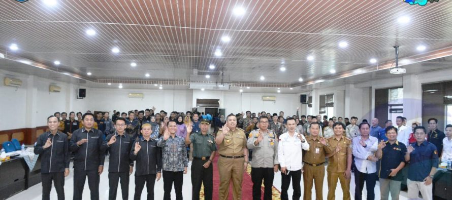 ASISTEN II HADIRI RAPAT PLENO TERBUKA REKAPITULASI DATA PEMILIH TETAP (DPT) TINGKAT KABUPATEN OKU SELATAN PEMILU TAHUN 2024.