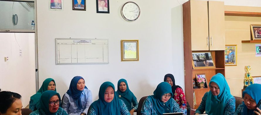 PILOT PROJECT GERAKAN KELUARGA SEHAT TANGGAP DAN TANGGUH BENCANA PEDULI STUNTING, TP PKK PUSAT GELAR TAHAPAN KONFIRMASI, VALIDASI EVIDENCE DAN TAHAPAN WAWANCARA BERSAMA TP PKK OKU SELATAN SECARA DARING