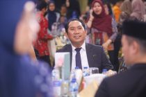 BUPATI OKU SELATAN TERIMA TANDA KEHORMATAN MANGGALA KARYA KENCANA DARI KEPALA BKKBN RI