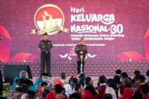 KETUA TP-PKK KABUPATEN OGAN KOMERING ULU SELATAN MENDAPATKAN TANDA KEHORMATAN SATYALENCANA WIRA KARYA (SWK) DARI PRESIDEN REPUBLIK INDONESIA