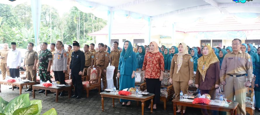 ASISTEN I DAN KETUA TP PKK KABUPATEN HADIRI PELANTIKAN KETUA TP PKK DESA KECAMATAN MUARADUA, BUAY RAWAN, BUAY SANDANG AJI, DAN TIGA DIHAJI KABUPATEN OKU SELATAN TAHUN 2023