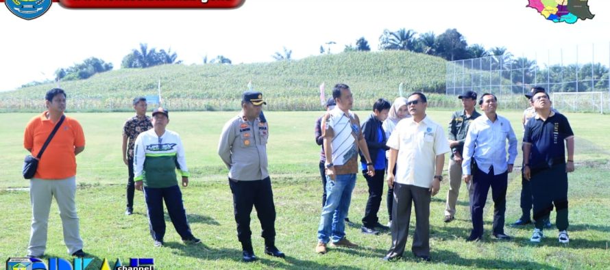 PERSIAPKAN PIALA BUPATI CUP II SEPAK BOLA TAHUN 2023, ASISTEN I TINJAU LANGSUNG STADION BUAY RAWAN