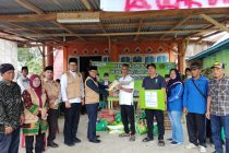 PEDULI TERHADAP SESAMA, KEMENAG BERSAMA FKUB BERIKAN BANTUAN KEPADA KORBAN BANJIR BANDANG DI KECAMATAN KISAM TINGGI DAN MUARADUA KISAM