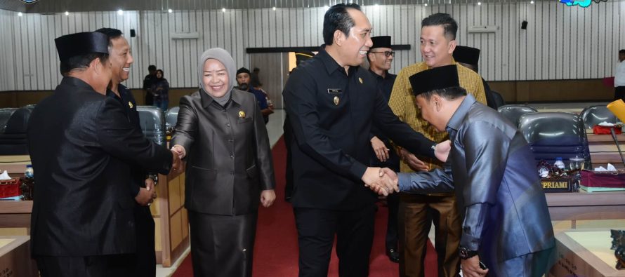 BUPATI OKU SELATAN HADIRI RAPAT PARIPURNA DPRD KABUPATEN OKU SELATAN.