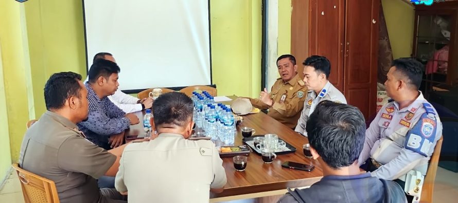 MENINJAU LOKASI PERSIAPAN JALAN SANTAI DAN SENAM BERSAMA DALAM RANGKA PERINGATAN HUT RI KE-78 TAHUN 2023.